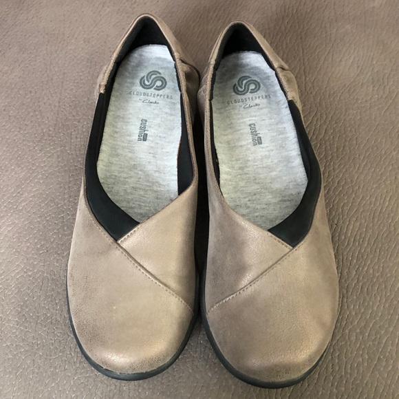 Clarks Shoes - Clarks Cloudsteppers